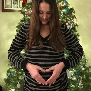 Lightweight maternity sweater